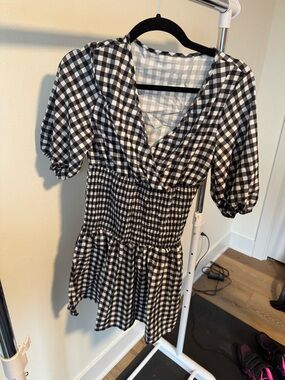 Women’s SHEIN dress black & white plaid printed waist size XS